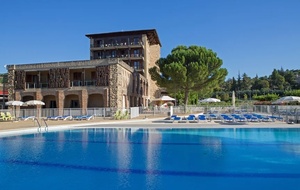 Séjour familial et Cycliste à CASTEL LUBERON